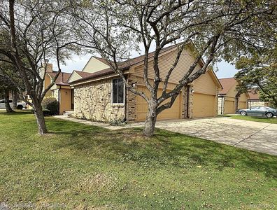 2336 Heritage Pointe Dr #17, Sterling Heights, MI, 48314