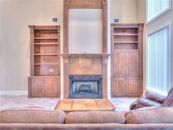 3rd image of 1039 Waters Edge Cir