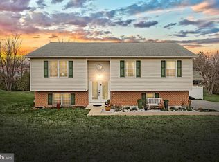 13 Haverford Cir, Manchester, PA 17345