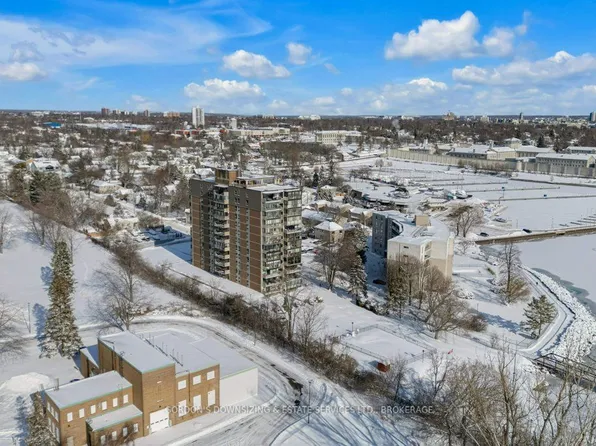 2 Mowat Ave #1003, Kingston, ON K7M 1K1