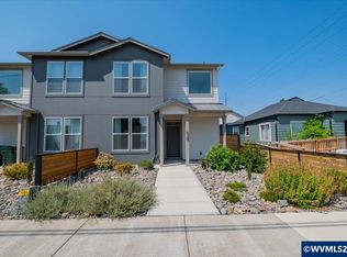 528 S 7th St, Independence, OR 97351