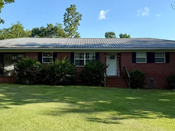 202 Laurel Dr, Sylvania, GA 30467