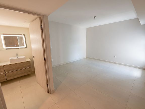 5th image of 14 Condado Blu Calle Delcasee #804