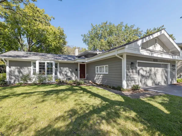 1013 Plum Hollow Ct, Naperville, IL 60563