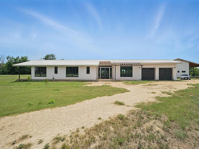 1800 Man O War Dr — Photo 37