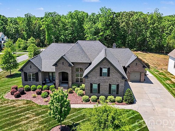 3rd image of 720 Farmer Mill Ln