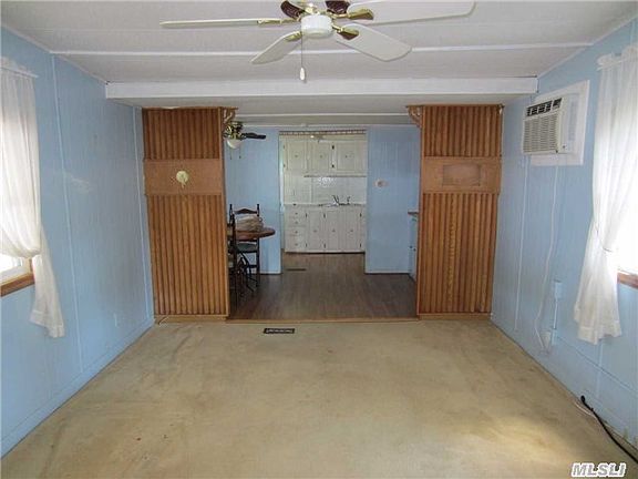 2nd image of 62 Ash St