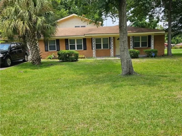 1902 Champion Street, Savannah, GA 31405