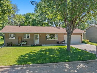 901 Columbine Dr, Marshall, MN, 56258