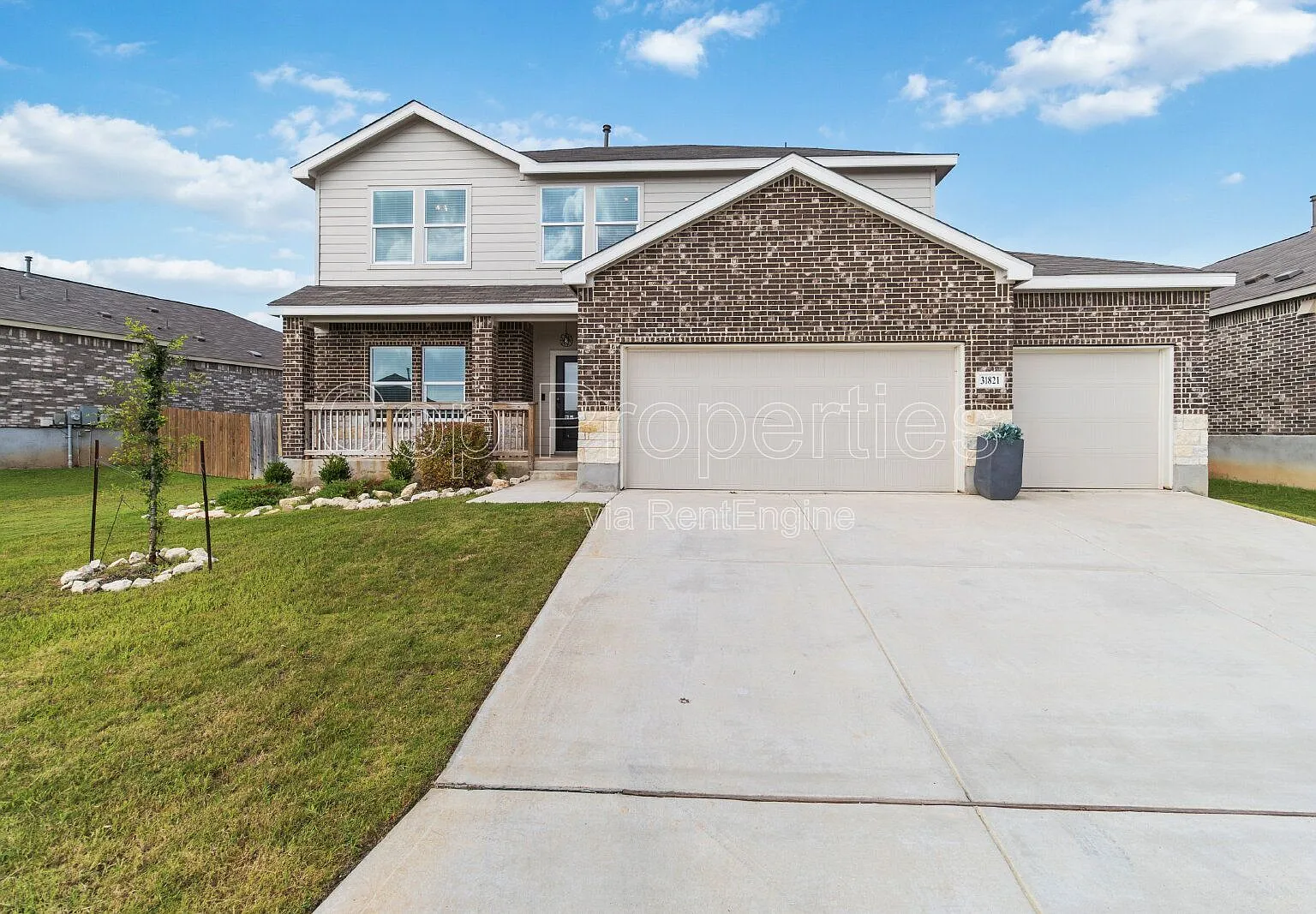 5 bed, 3.5 bath, 2666 sqft, $2,895 — Photo 2