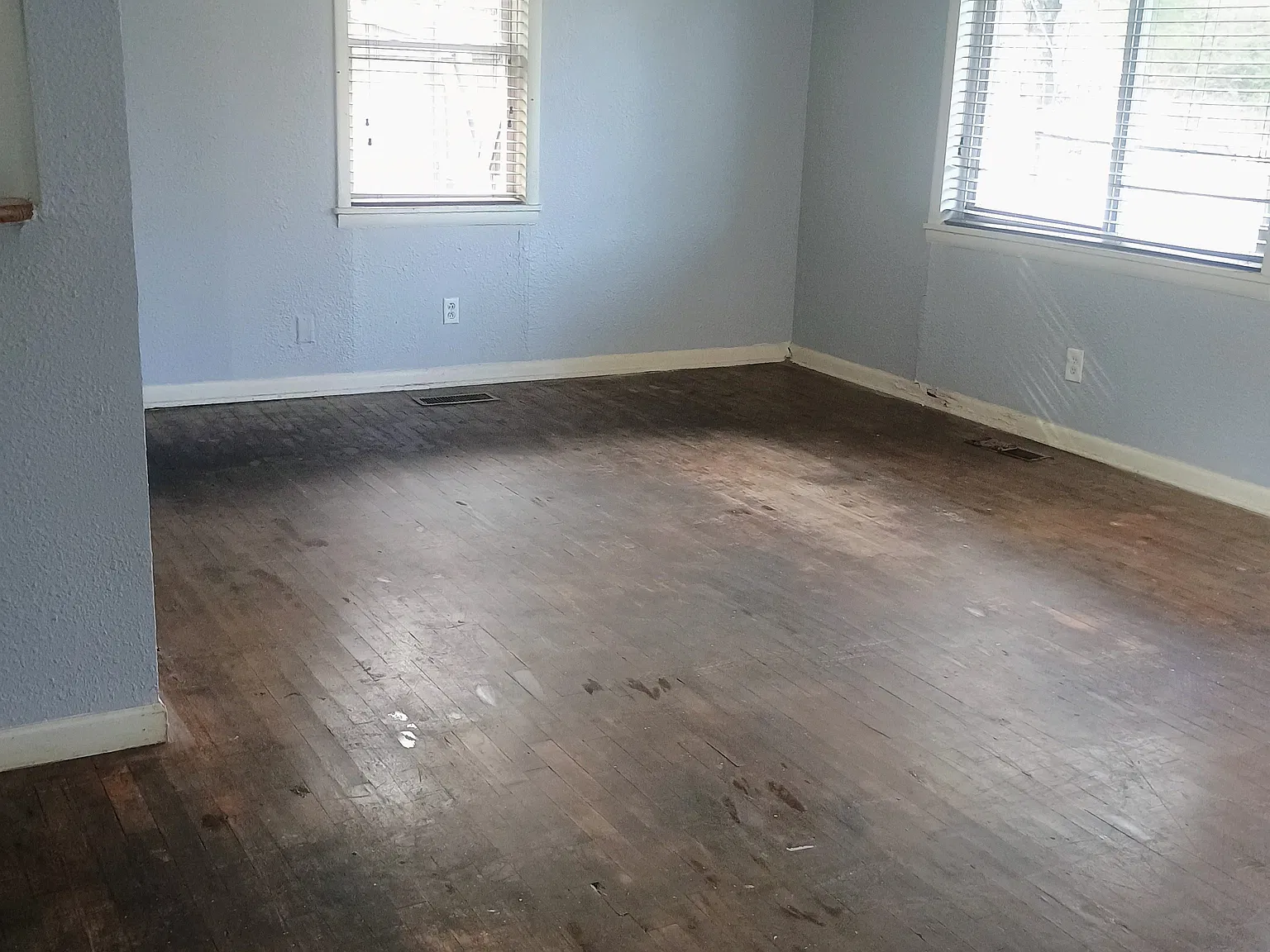 2 bed, 660 sqft, $700 — Photo 2