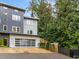 1312 211th Ave NE, Sammamish, WA 98074