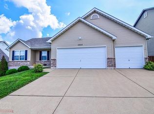 1824 Championship Ln, Festus, MO 63028