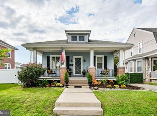 12 W Avon Rd, Brookhaven, PA 19015