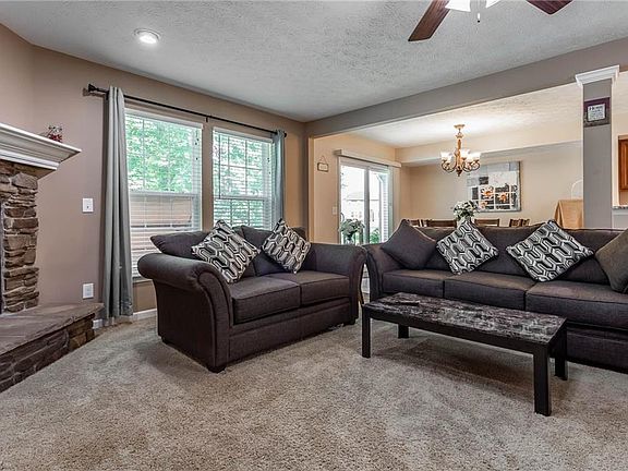 3rd image of 4672 Erhart Dr