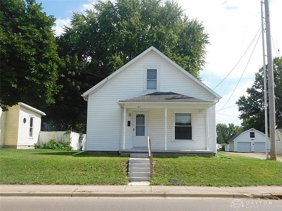 3rd image of 1015 Covington Ave