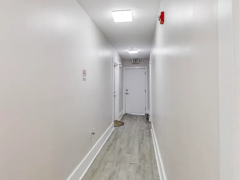1904 Irving St NE #102 — Photo 13