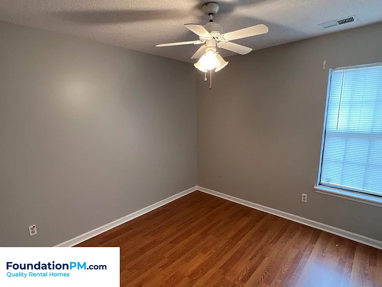 3801 Bowen Ave — Photo 8