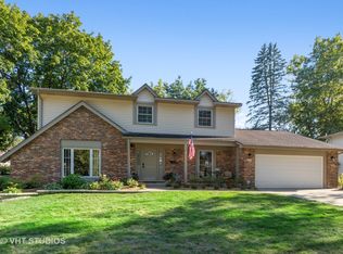 625 Downing Rd, Libertyville, IL 60048