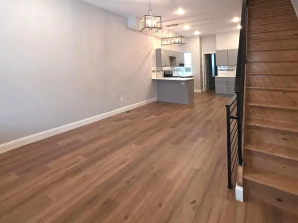 5520 Master St, Philadelphia, PA 19131