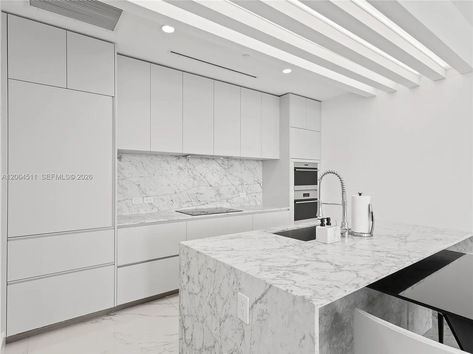 Amd Pl Of 2nd Ocean Front — Photo 4