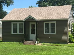 7815 Spruce St, Machesney Park, IL 61115