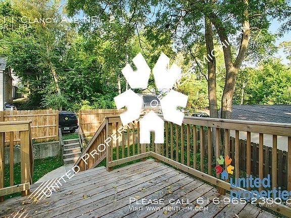 3rd image of 811 Clancy Ave NE #2