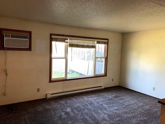 4th image of 245 19th St E