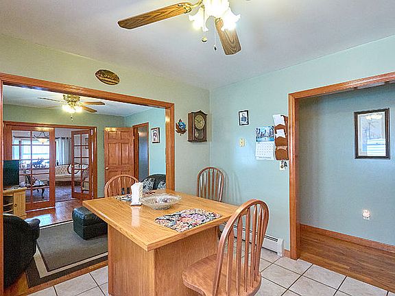 3rd image of 71 Oak St #71