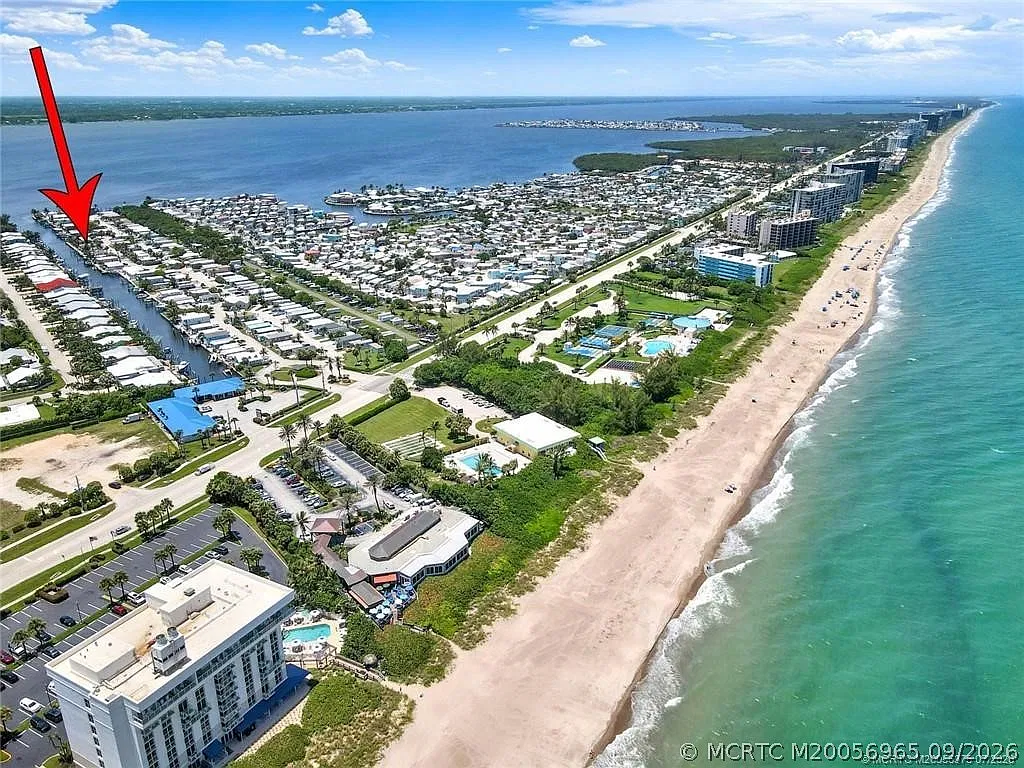 10851 S Ocean Dr — Photo 3