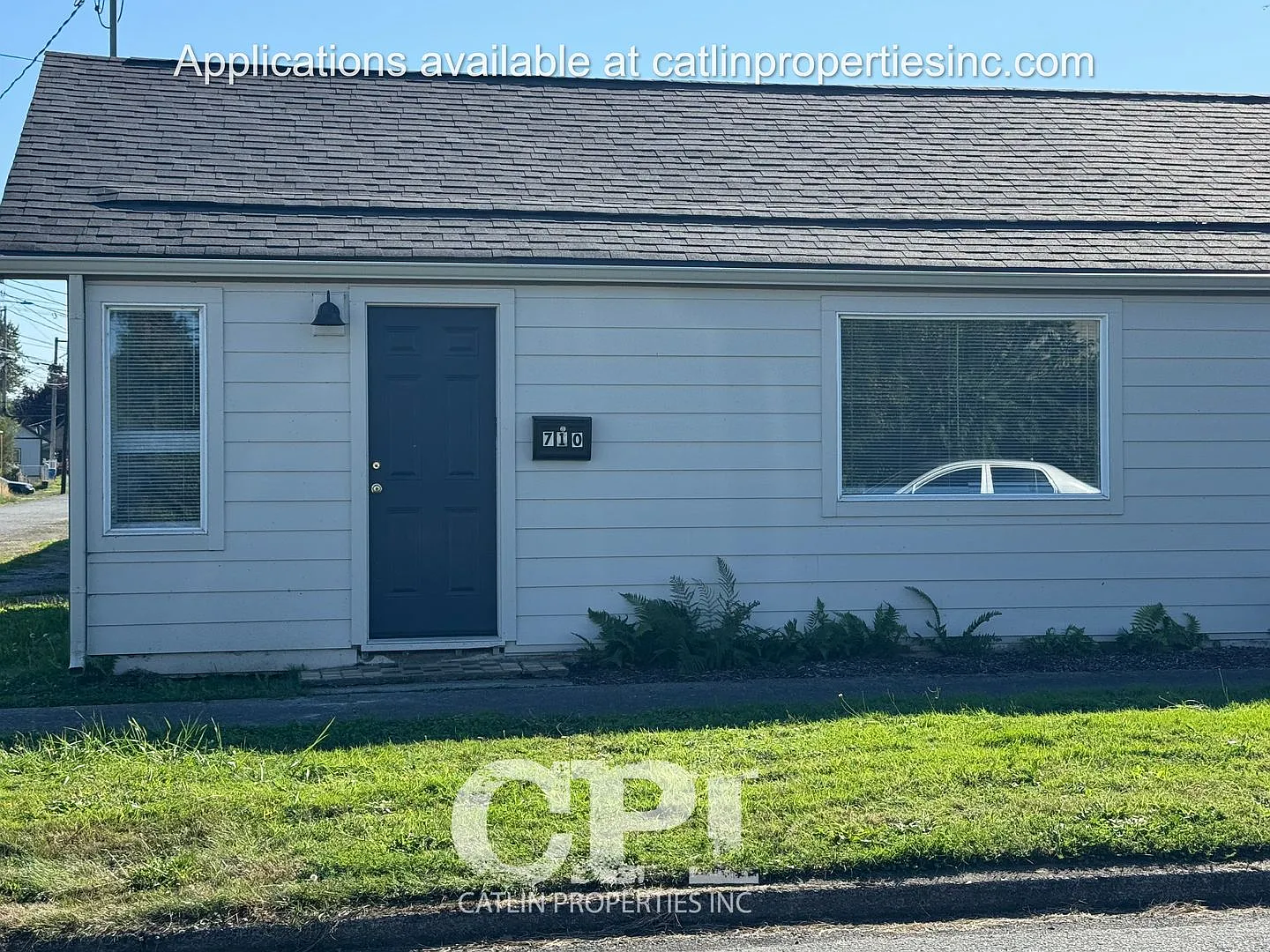 Newly Renovated 1 Bedroom Duplex - 710 Cedar St. Kelso, WA — Photo 2