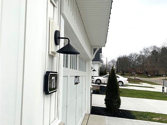 4th image of 71 Winchester Dr