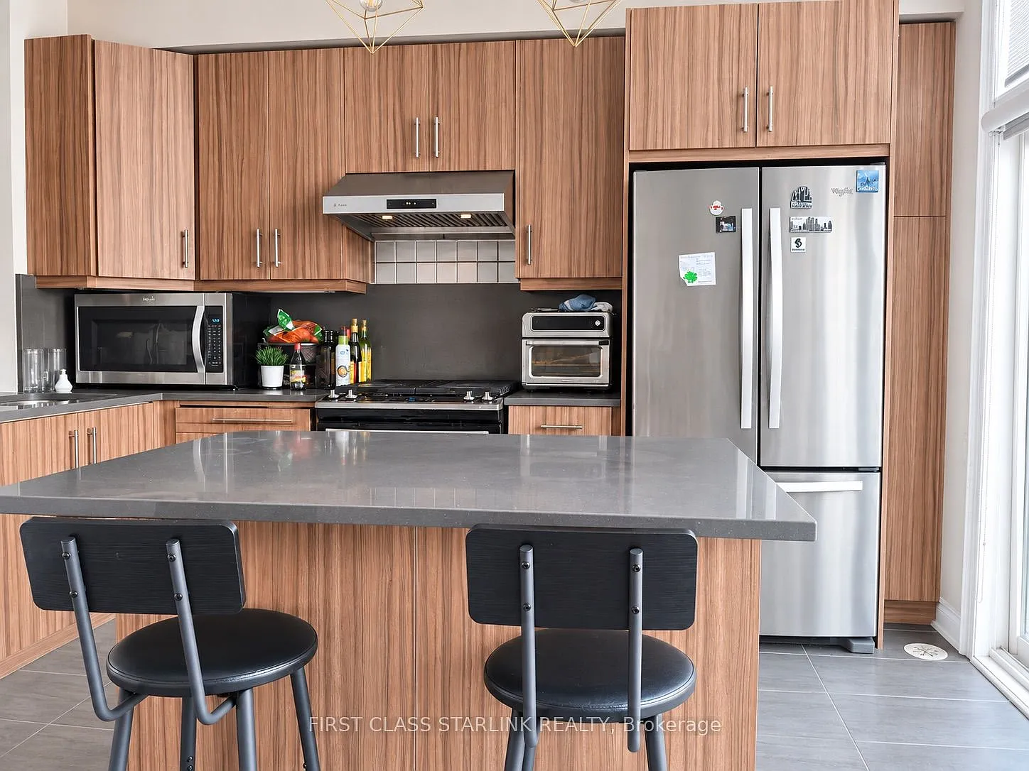 3 bed, $3,700 — Photo 3