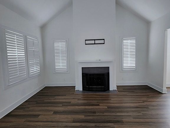 4th image of 7625 Wigmore St