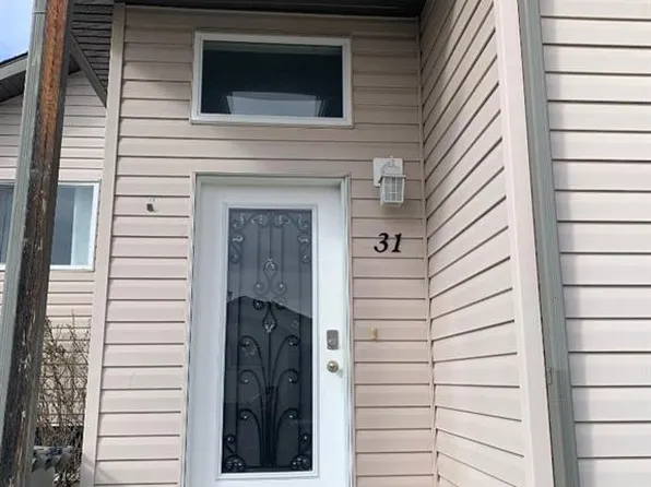 31 S Kreiner Cres, Whitecourt, AB T7S 1X5
