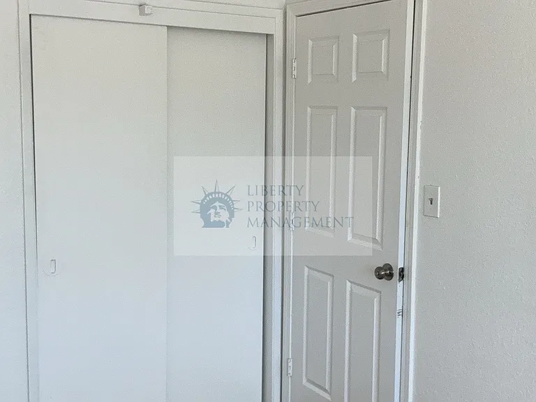 953 W Yosemite Ave #12 — Photo 5