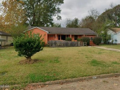 1063 Voorhees Ave, Jackson, MS, 39209