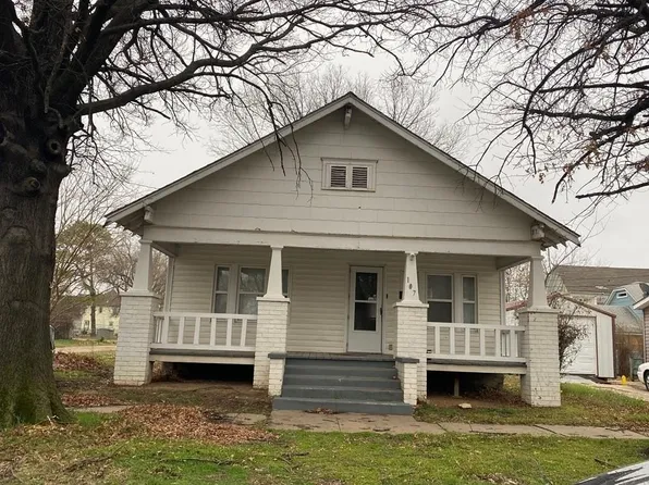 107 Maple St, Coffeyville, KS 67337