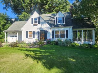 4225 S Hametown Rd, Barberton, OH 44203