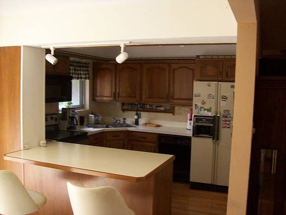 2nd image of 4300 Woodhill Dr