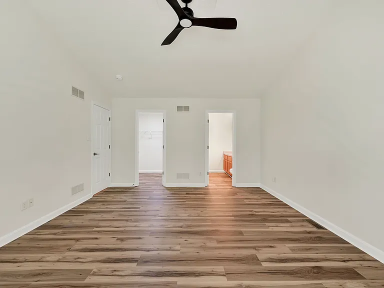 270 Oaknoll Ave — Photo 11