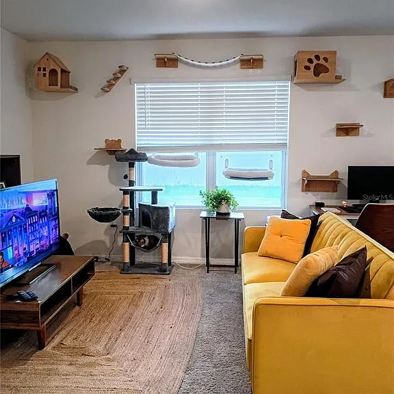 409 Corso Loop — Photo 3