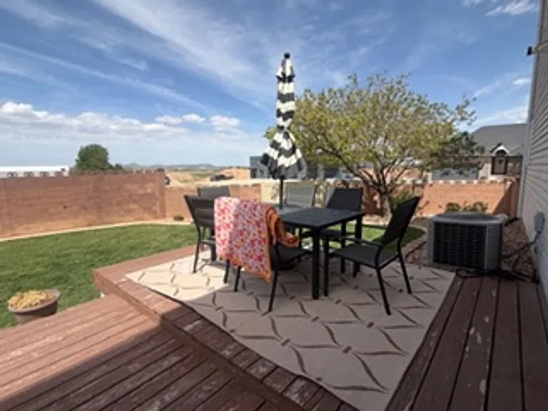 2665 N 550 W — Photo 23