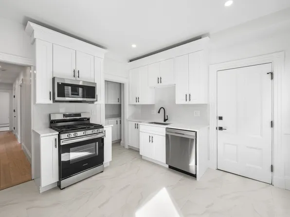 64-66 6th St Unit 1, Cambridge, MA 02141