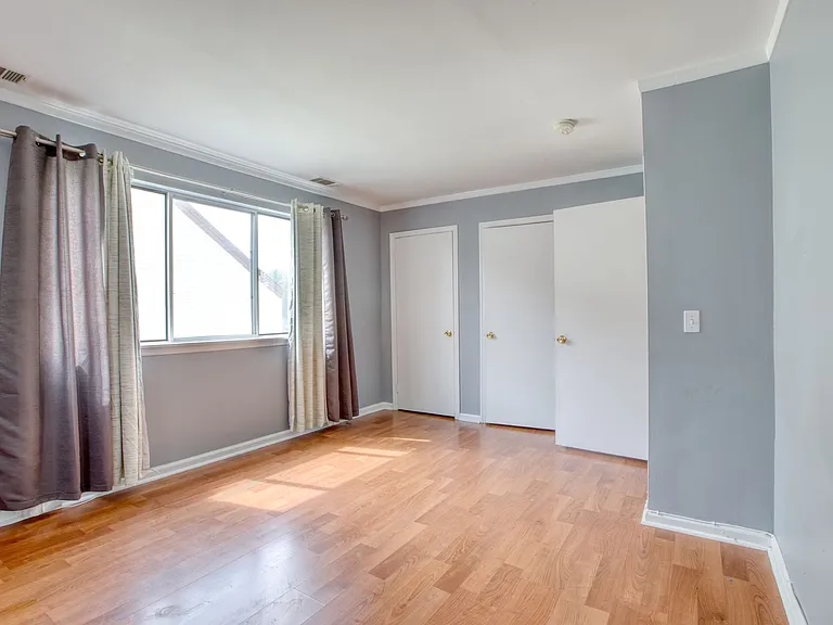 15 Renwick St #2 — Photo 12