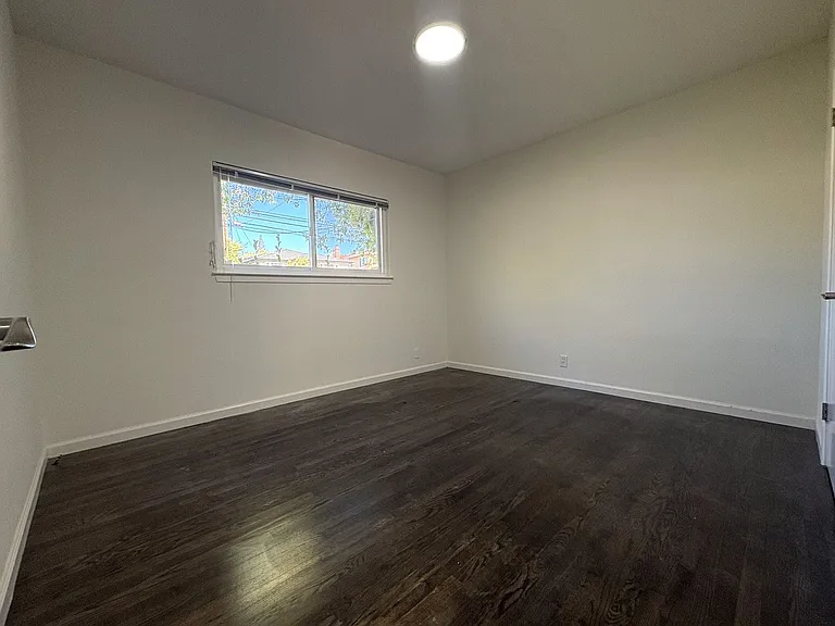 Charming 2 Bedroom, 2 Bathroom Home in Redwood City — Photo 30
