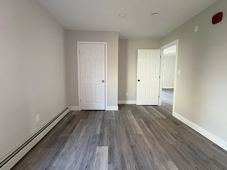 48 Knox St #4 — Photo 10