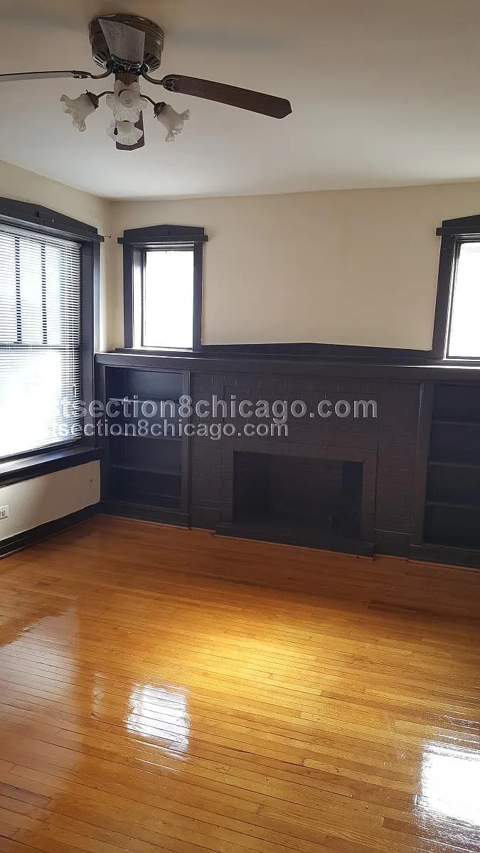 Building Photo - 6228 S Eberhart Ave #2