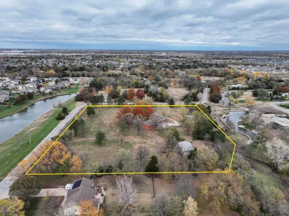 12425 E Osie St, Wichita, KS 67207