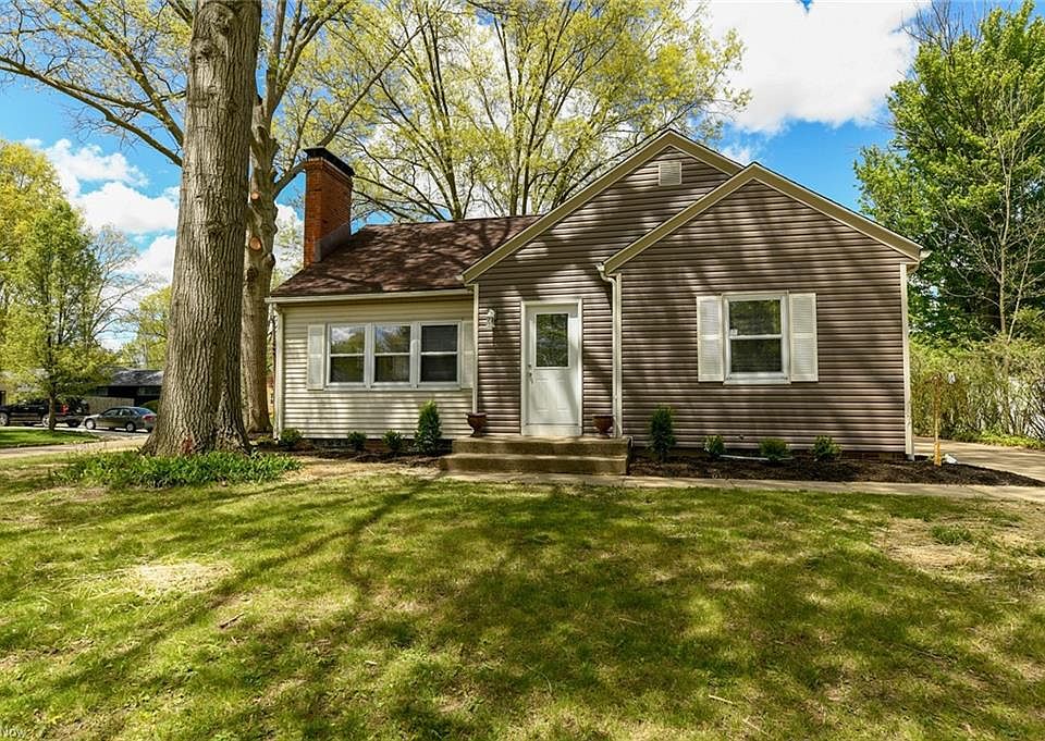 1st image of 1095 Greenvale Ave